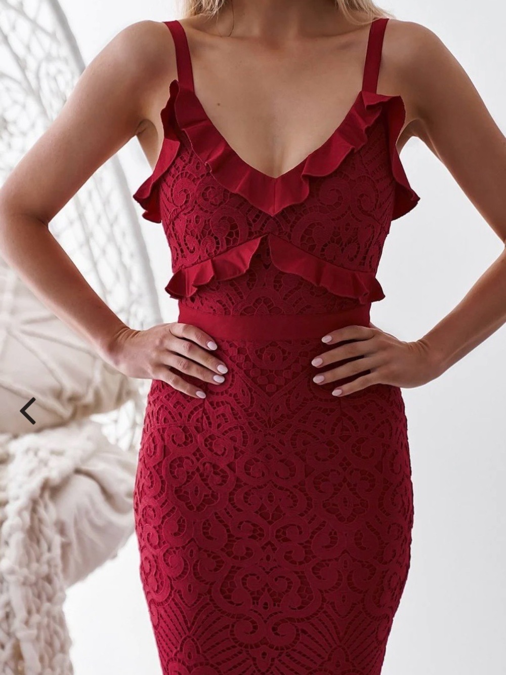 Elegant Red Lace Midi Dress with Ruffle Details - Picture 2 of 9